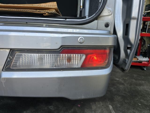 ハイゼット 右テールランプ EBD-S331V 81551-B5070-