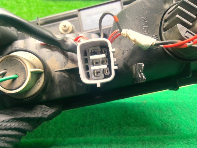 ハイゼット 左テールランプ EBD-S331V 81561-B5070
