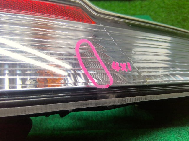 ハイゼット 左テールランプ EBD-S331V 81561-B5070