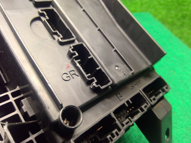 ハイゼット ヒューズボックス EBD-S331V 82600-B5070