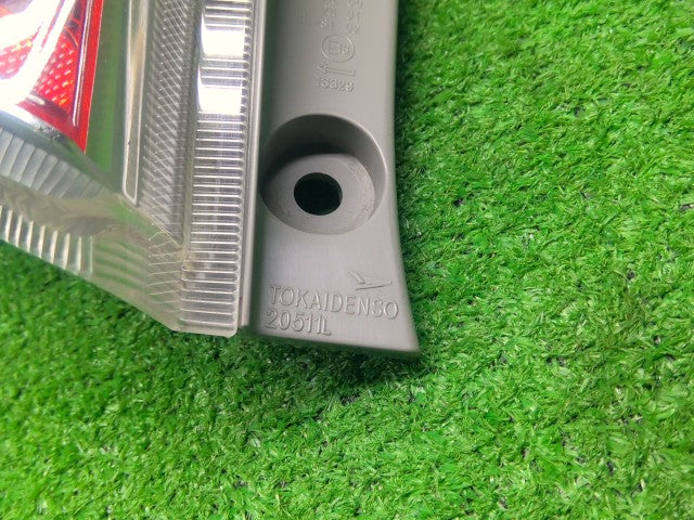 【中古】ミライース DBA-LA300S 左テールランプ 81560-B2560-