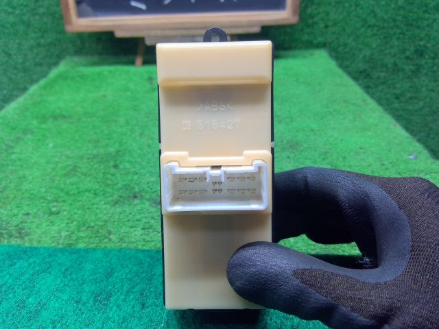 【中古】ミライース DBA-LA300S パワーウインドウスイッチ 84820-B2280-