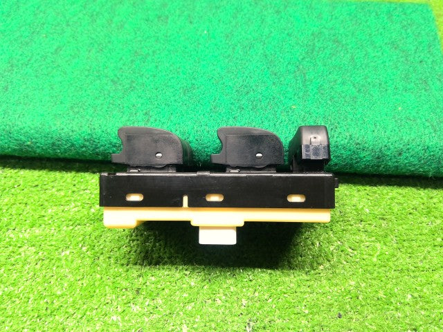 【中古】ミライース DBA-LA300S パワーウインドウスイッチ 84820-B2280-