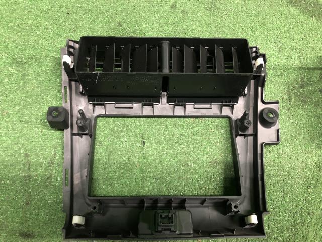 【中古】セルボ CBA-HG21S オーディオパネル 73821-66K00-5PK