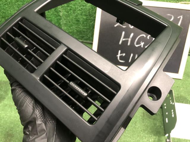 【中古】セルボ CBA-HG21S オーディオパネル 73821-66K00-5PK