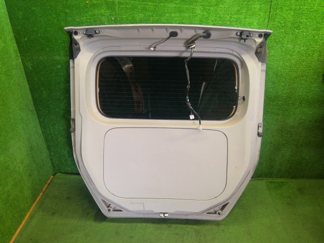 【中古】タンク DBA-M900A バックドアＡＳＳＹ 67005-B1580-B0