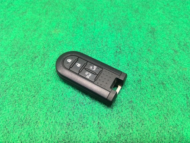 【中古】タンク DBA-M900A キーレスリモコン 89994-B2440