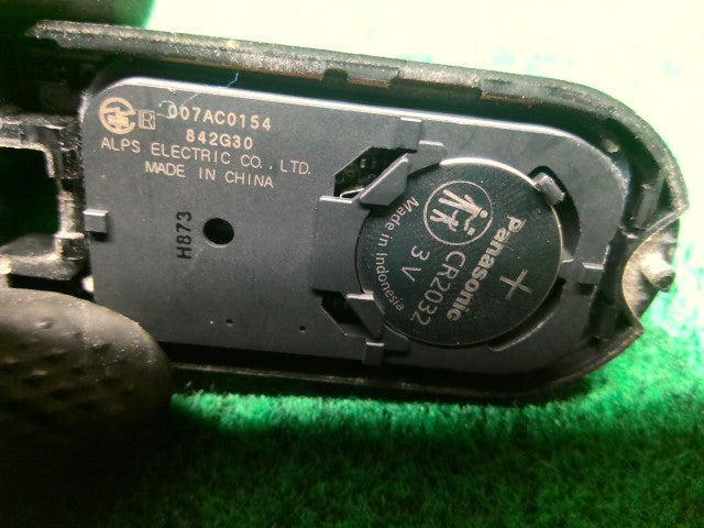 【中古】タンク DBA-M900A キーレスリモコン 89994-B2440