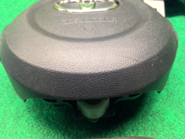 【中古】タンク DBA-M900A ホーンパッド セット