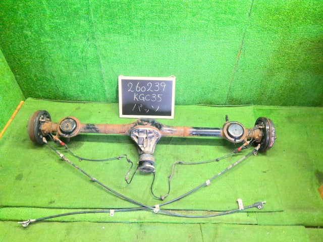 【中古】パッソ DBA-KGC35 リア アクスルホーシングＡＳＳＹ