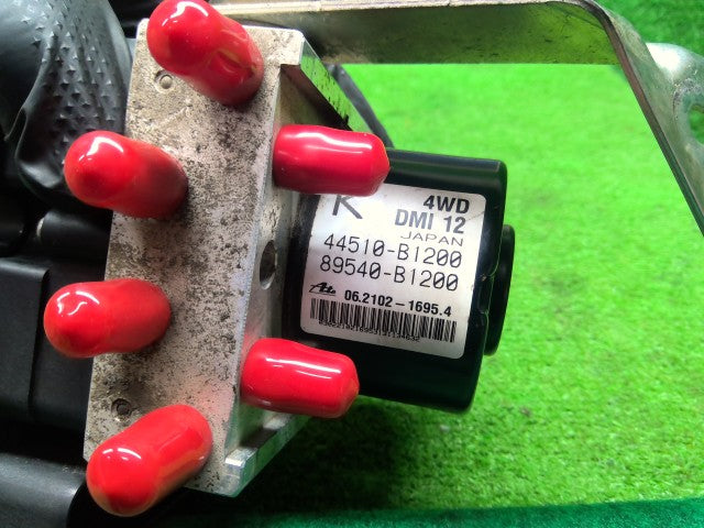 【中古】パッソ DBA-KGC35 ＡＢＳアクチュエーター 44050-B1200