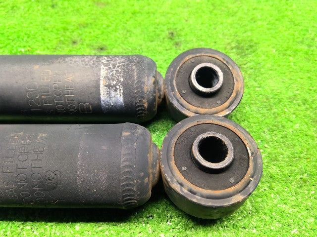 【中古】パッソ DBA-KGC35 リア ショック