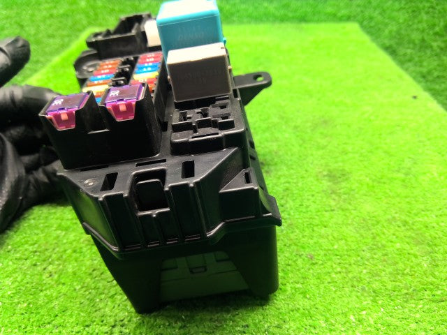 【中古】パッソ DBA-KGC35 ヒューズボックス 82600-B1050