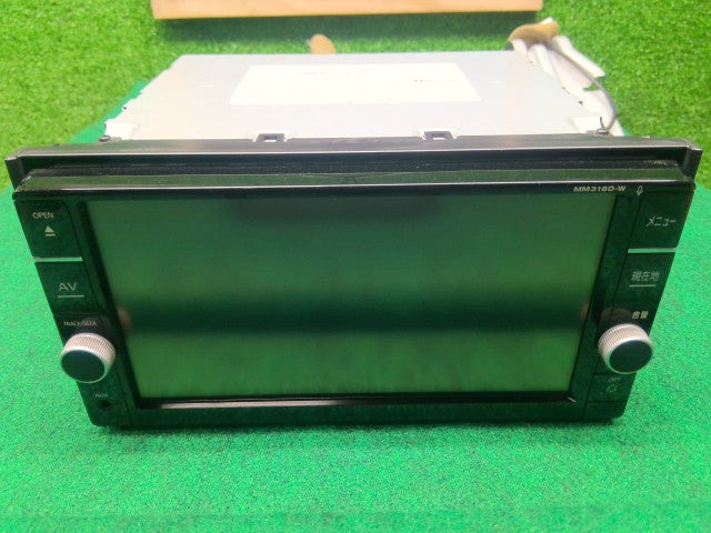 【中古】デイズルークス DBA-B21A カーナビゲーション MM318D-W