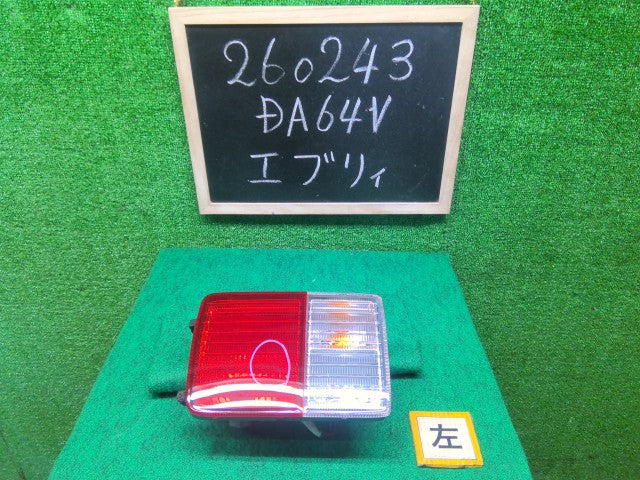 エブリィ 左テールランプ HBD-DA64V 35670-68H00