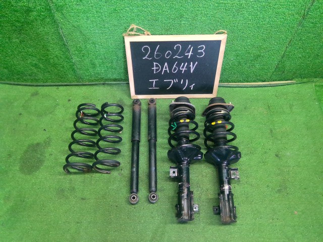 エブリィ ストラット・アブソーバーセット（１台分） HBD-DA64V 41601-68H50