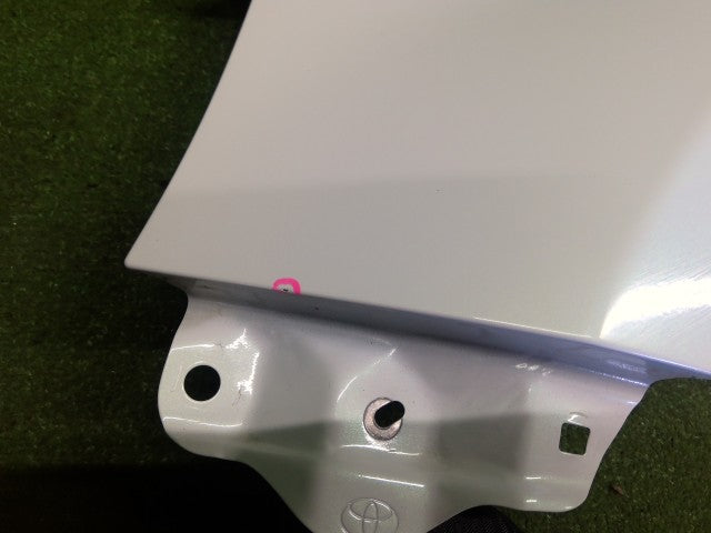 アクア 左Ｆフェンダー DAA-NHP10 53812-52410
