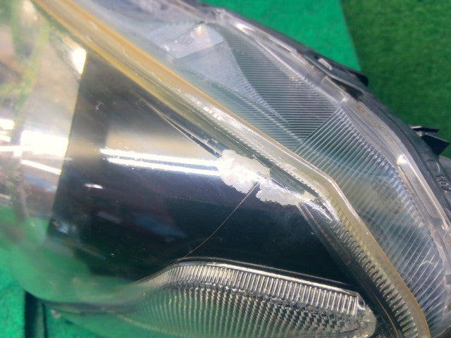 アクア 左ヘッドランプＡＳＳＹ DAA-NHP10 81150-52E90