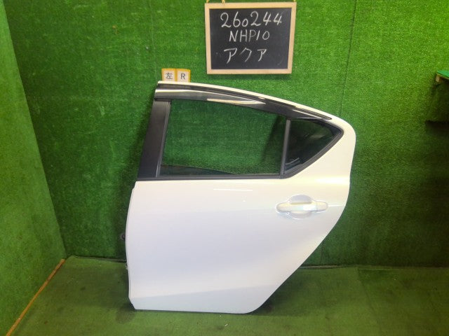 アクア 左ＲドアＡＳＳＹ DAA-NHP10 67004-52470