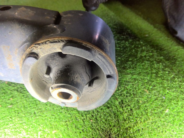 アクア ＲアクスルホーシングＡＳＳＹ DAA-NHP10 42110-52332