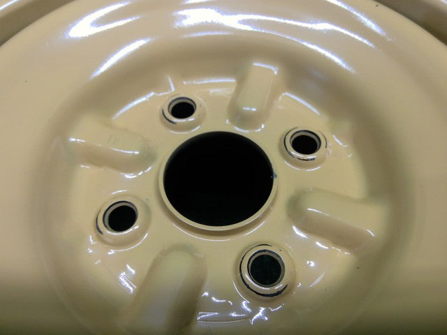 アクア テンパータイヤ DAA-NHP10 42611-1A240