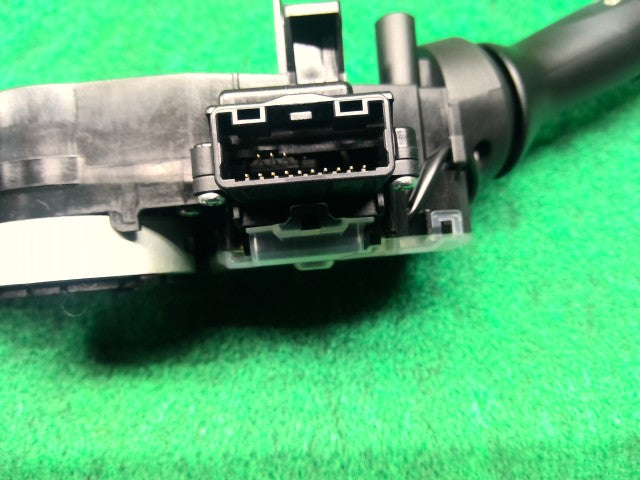アクア ライトスイッチ DAA-NHP10 84140-42070