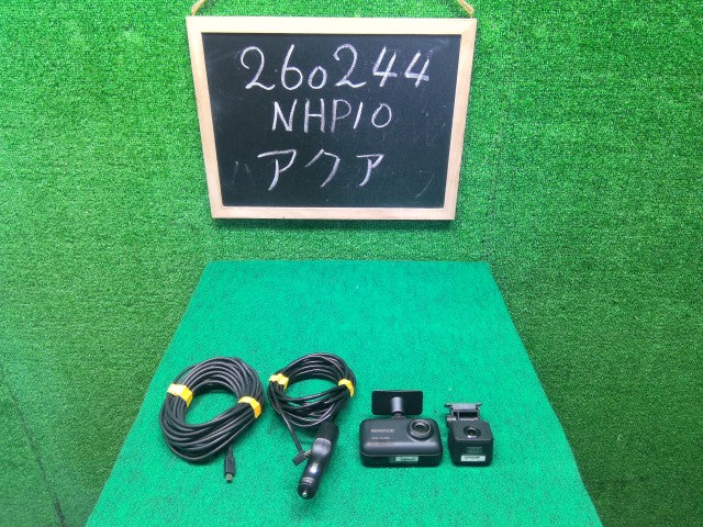 アクア ドライブレコーダー DAA-NHP10