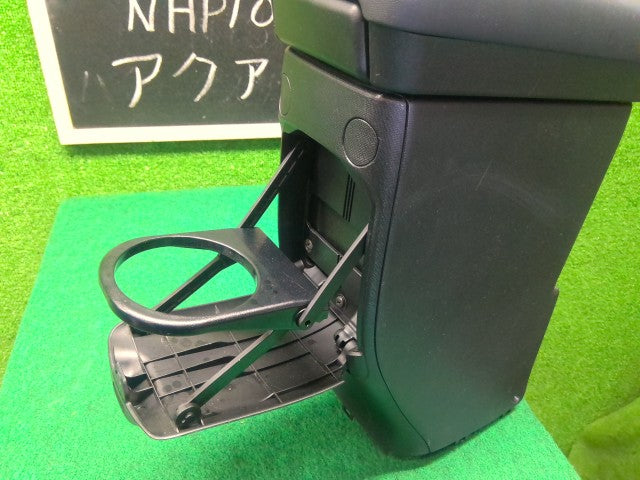 アクア コンソールボックス DAA-NHP10