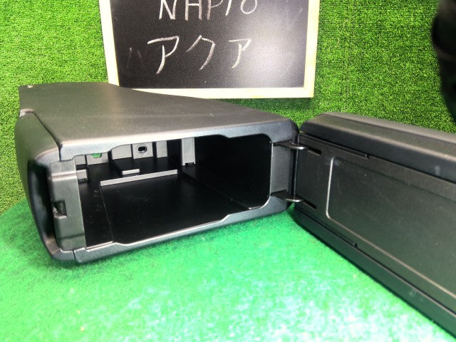 アクア コンソールボックス DAA-NHP10