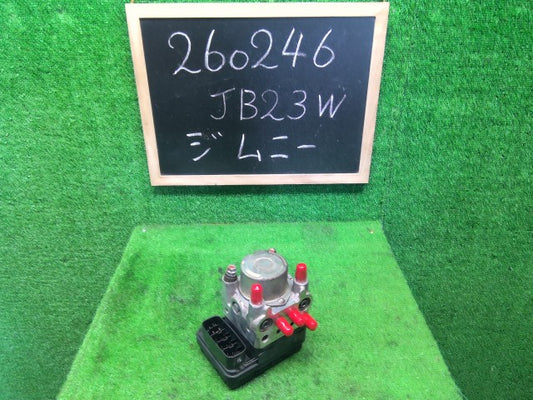 【中古】ジムニー ABA-JB23W ＡＢＳアクチュエーター 56100-57MA0