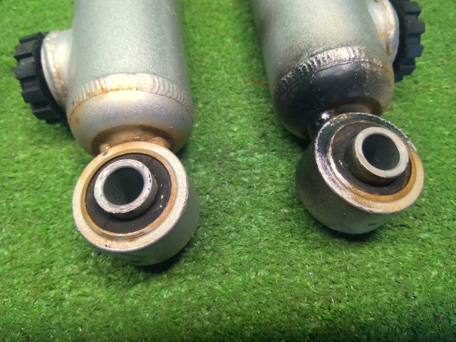 【中古】ジムニー ABA-JB23W ＴＡＮＩＧＵＴＩ ショックアブソーバー