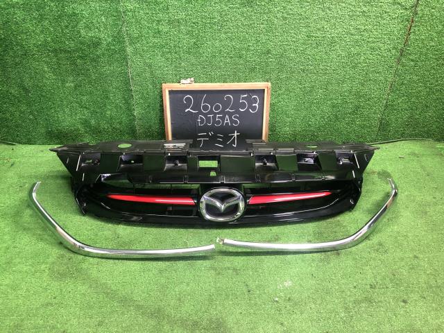 デミオ ラジエータグリル LDA-DJ5AS D09J-50-71XA