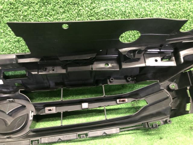 デミオ ラジエータグリル LDA-DJ5AS D09J-50-71XA