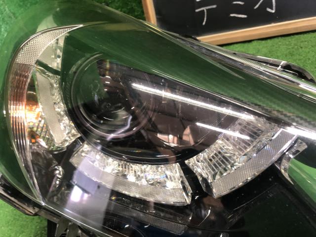 デミオ 右ヘッドランプＡＳＳＹ LDA-DJ5AS D09L-51-031G