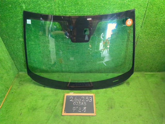 デミオ Ｆウインドガラス LDA-DJ5AS D12E-63-900C