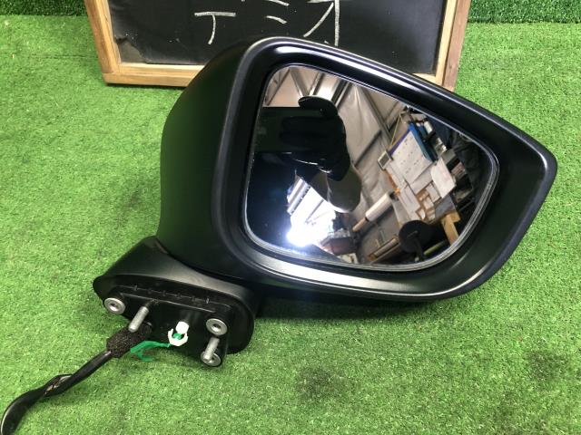 デミオ 右サイドミラー LDA-DJ5AS D09P-69-181C