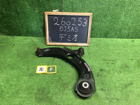 デミオ 左Ｆロアアーム LDA-DJ5AS D09M-34-350A