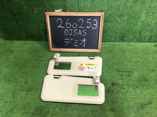 デミオ サンバイザー LDA-DJ5AS D09W-69-270A