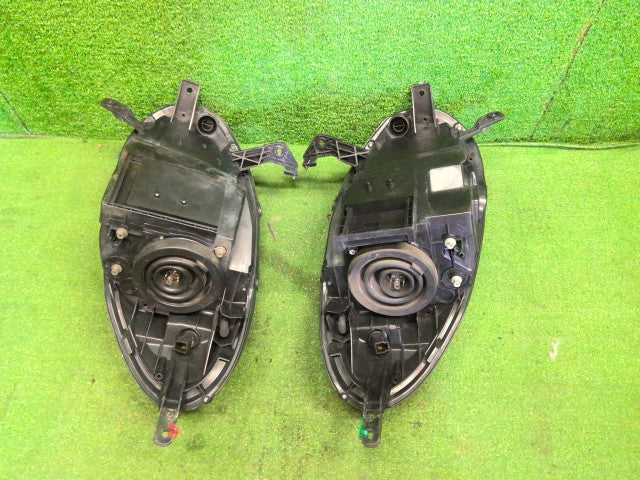 【中古】マーチ CBA-AK12 ヘッドランプ左右セット