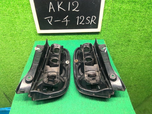 【中古】マーチ CBA-AK12 テールランプ左右セット 26550-AZ326