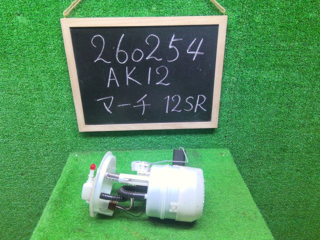 【中古】マーチ CBA-AK12 フューエルポンプ 17040-AX01A