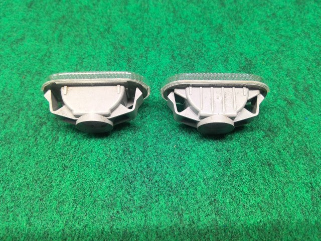 【中古】マーチ CBA-AK12 サイドマーカー ランプ