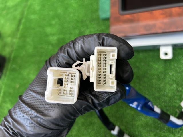 【中古】センチュリー DBA-GZG50 リアモニター リアシート用モニター