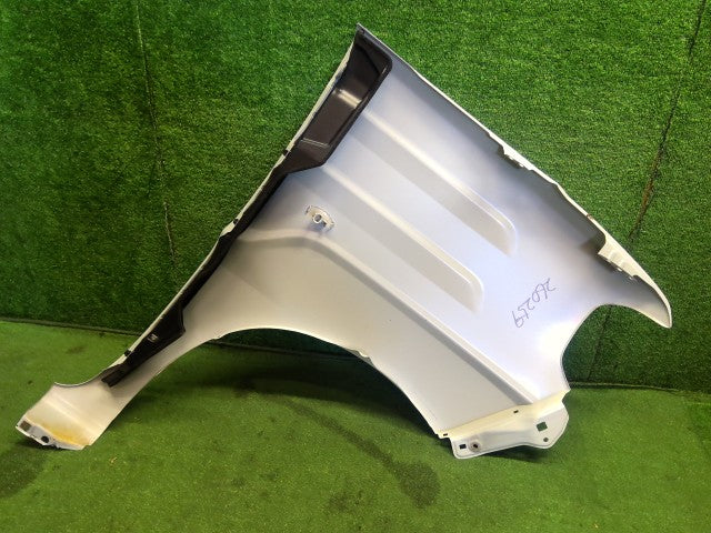 【中古】スペーシア 5AA-MK94S 左フロントフェンダー 57711-53U00