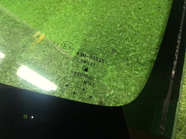 【中古】スペーシア 5AA-MK94S フロントウインドガラス 84510-53U01