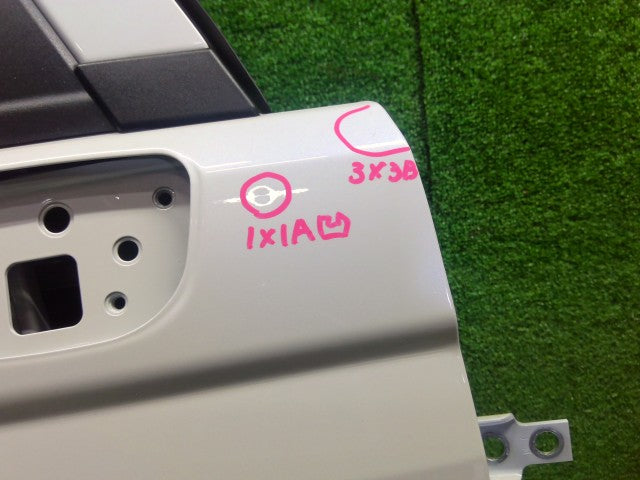 【中古】スペーシア 5AA-MK94S 右フロントドア 68001-53U00