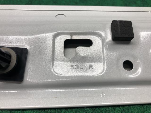 【中古】スペーシア 5AA-MK94S 右 スライドレールカバー