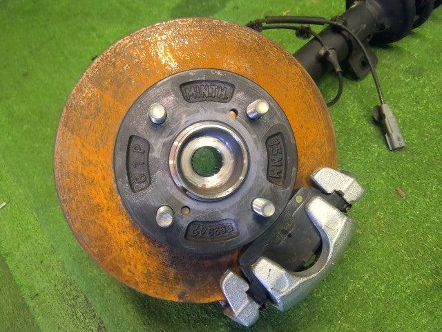 【中古】スペーシア 5AA-MK94S 右フロントストラット ロアアーム