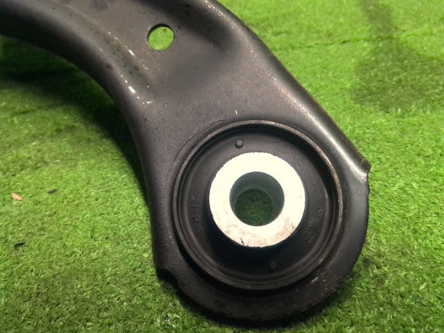 【中古】スペーシア 5AA-MK94S 左フロントストラット ロアアーム