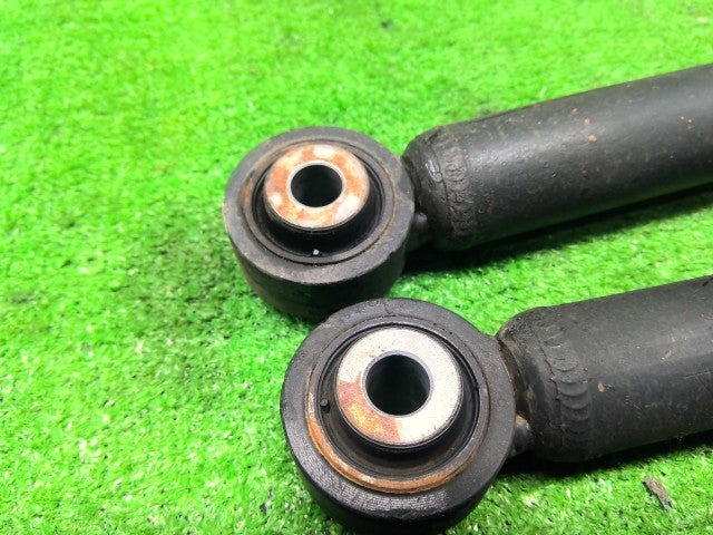 【中古】スペーシア 5AA-MK94S リア ストラット・アブソーバーセット